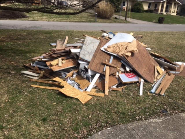 Construction waste cleanup Mattingly Junk Hauling Elizabethtown, KY